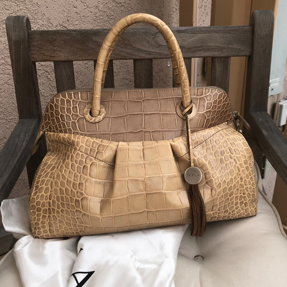 Furla leather tote w/ original storage bag - Picture 1 of 8